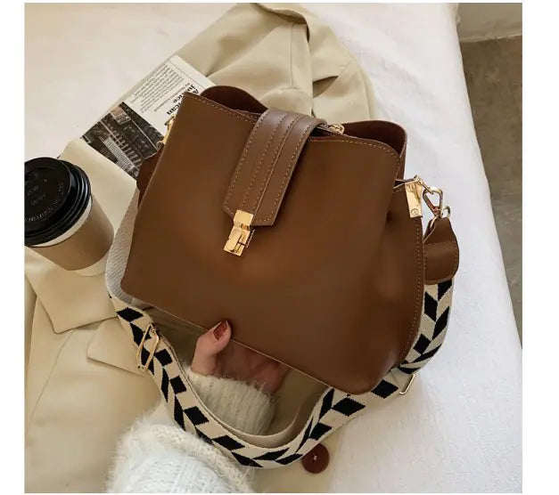 Fashionable Women's Bucket Bag - Korean Style Crossbody